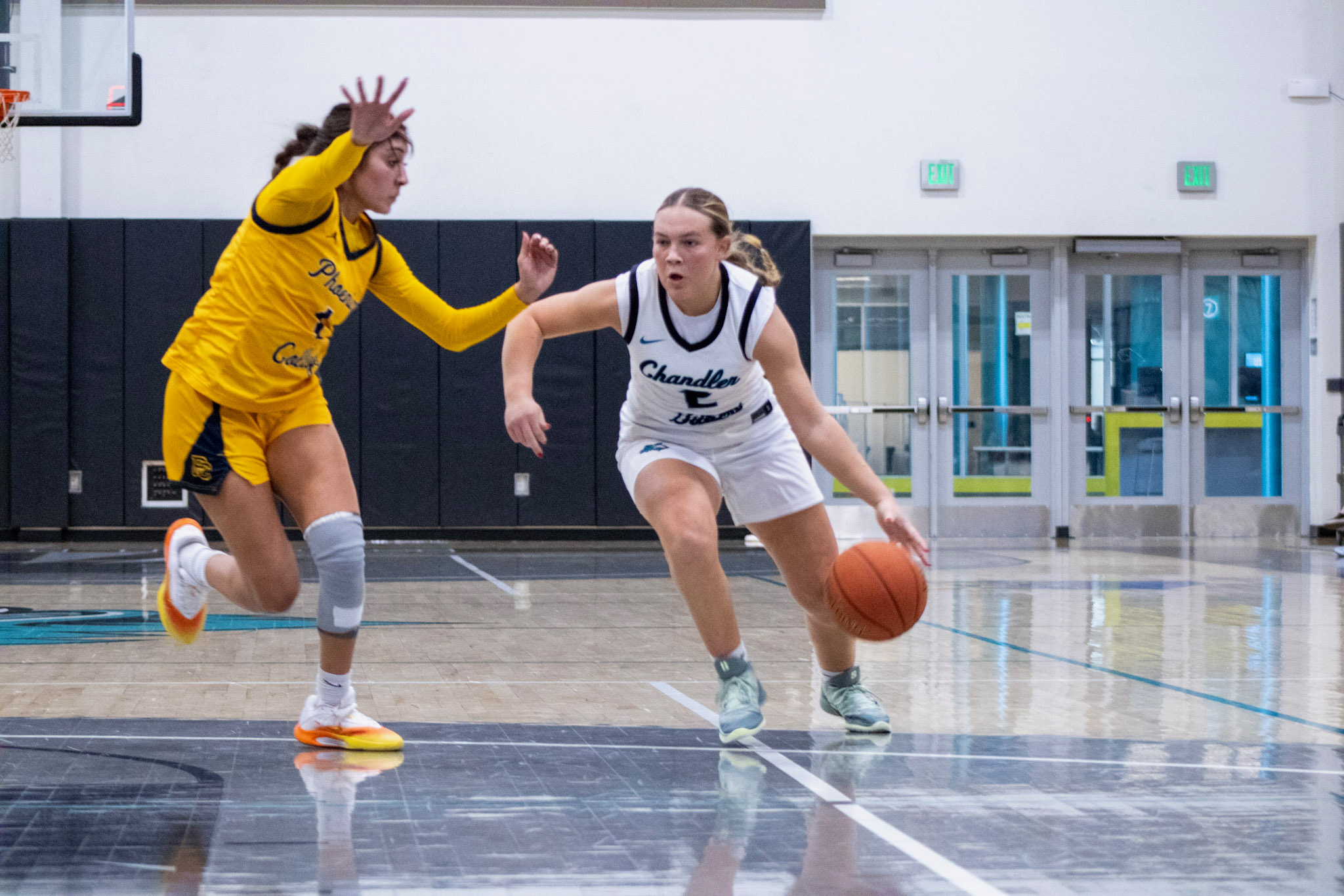 Chandler-Gilbert edges Phoenix College, 46&ndash;44, in low-scoring finish